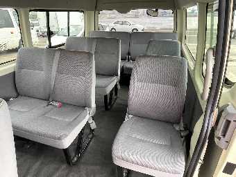 TOYOTA HIACE BUS 2010 Image 17