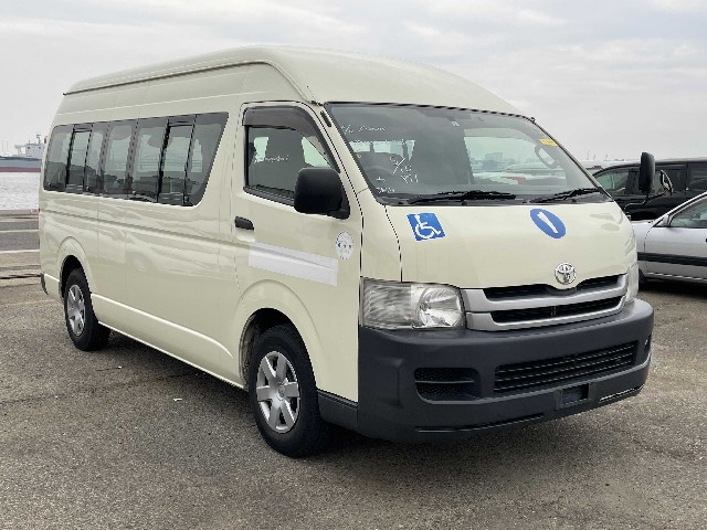 TOYOTA HIACE BUS 2010 Image 27
