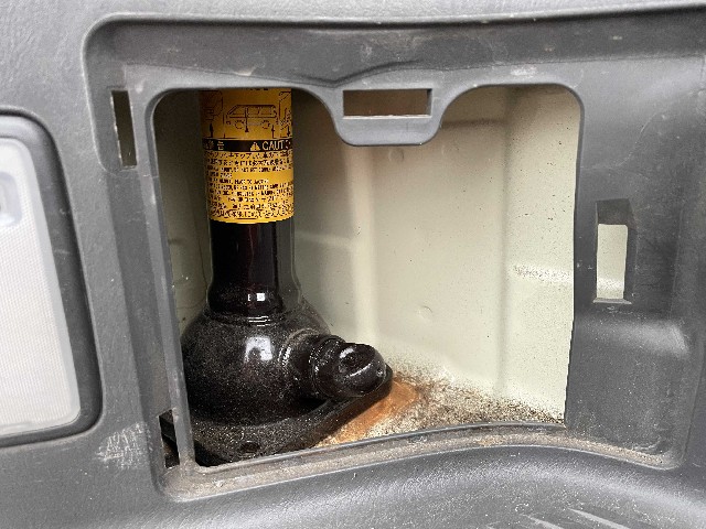 TOYOTA HIACE BUS 2010 Image 30