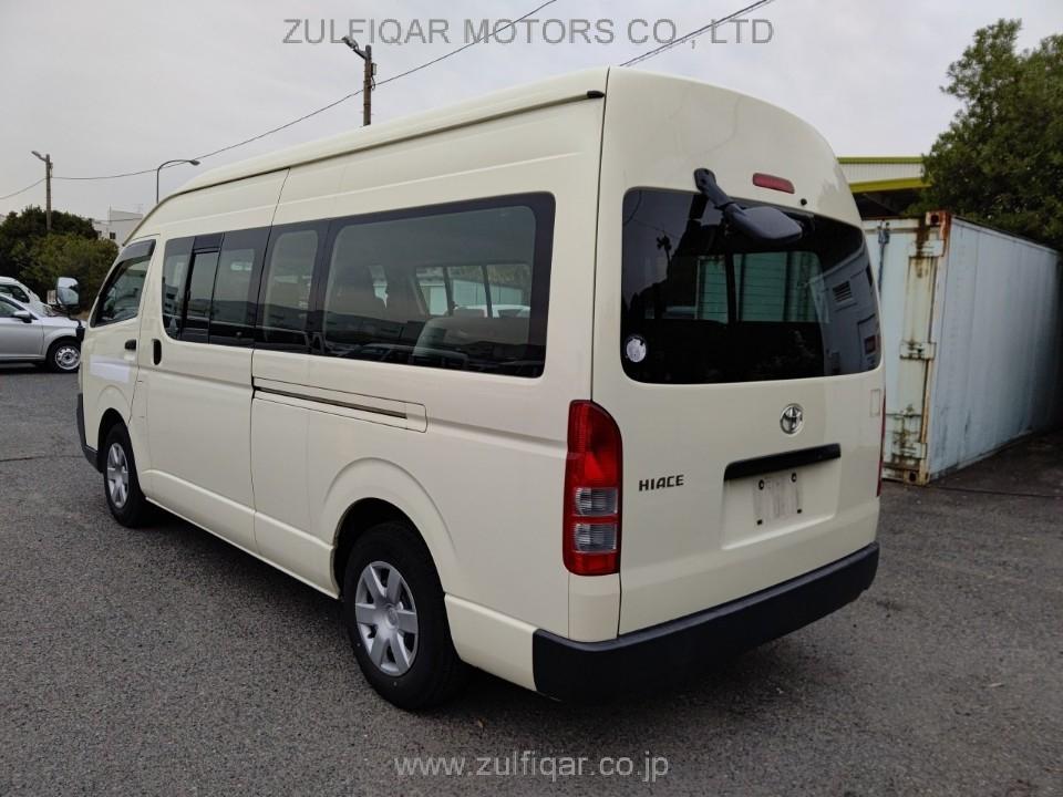 TOYOTA HIACE BUS 2010 Image 4
