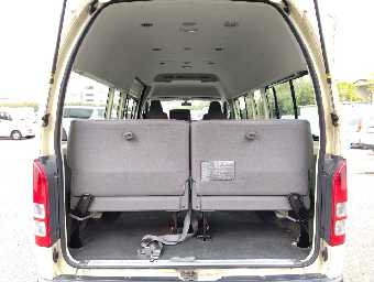 TOYOTA HIACE BUS 2010 Image 7