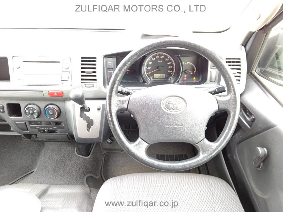 TOYOTA HIACE BUS 2010 Image 8
