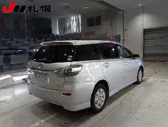 TOYOTA WISH 2017 Image 2