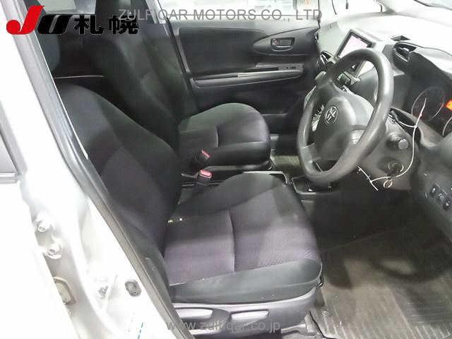 TOYOTA WISH 2017 Image 5