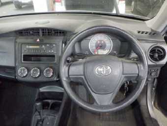 TOYOTA COROLLA AXIO 2017 Image 6