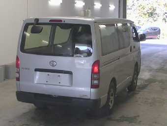 TOYOTA HIACE 2017 Image 2