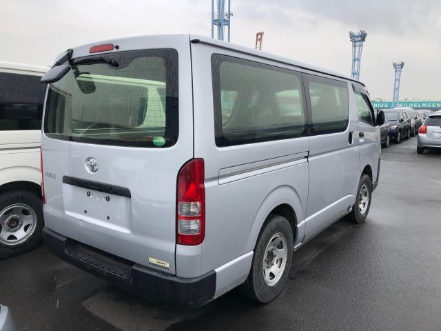 TOYOTA HIACE 2017 Image 22
