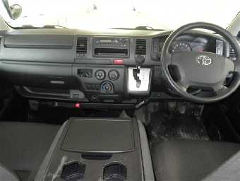 TOYOTA HIACE 2017 Image 4