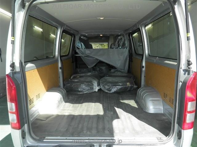 TOYOTA HIACE 2017 Image 5