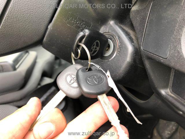 TOYOTA HIACE 2017 Image 8