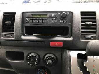 TOYOTA HIACE 2017 Image 9