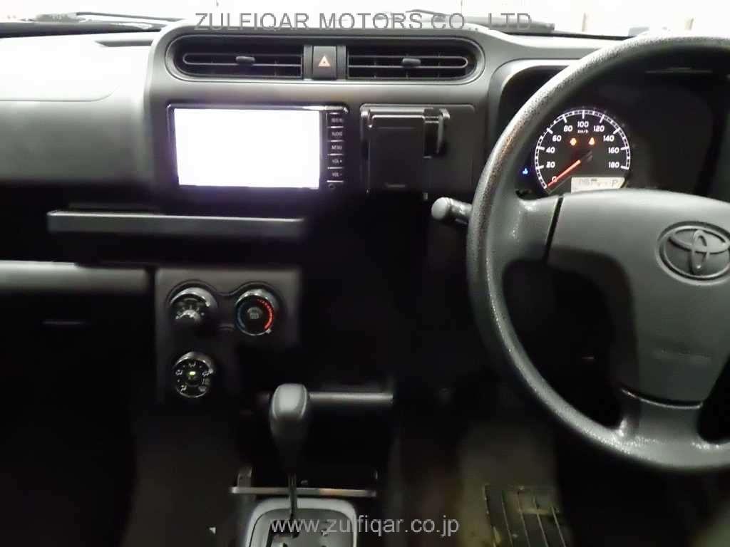 TOYOTA SUCCEED 2017 Image 9