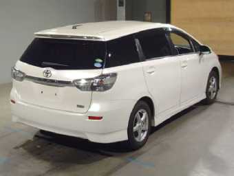 TOYOTA WISH 2017 Image 2