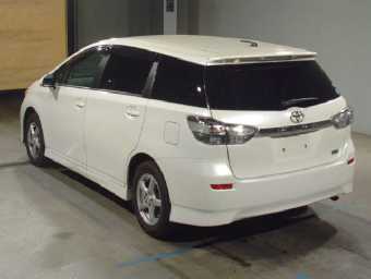 TOYOTA WISH 2017 Image 4