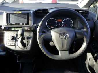 TOYOTA WISH 2017 Image 6