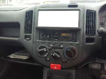 NISSAN A.D S/V 2017 Image 9