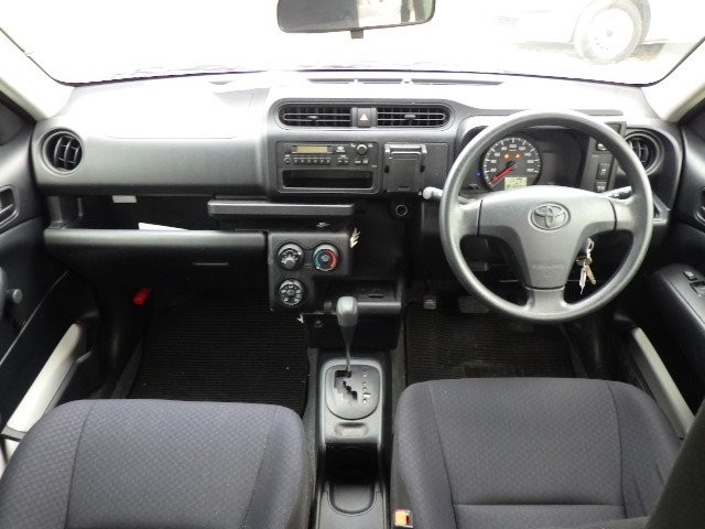 TOYOTA PROBOX 2017 Image 20