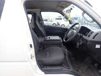 TOYOTA HIACE 2013 Image 3