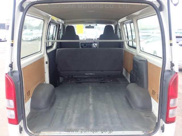 TOYOTA HIACE 2013 Image 9