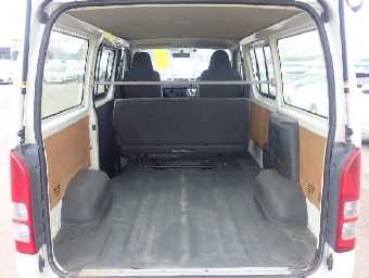 TOYOTA HIACE 2013 Image 6