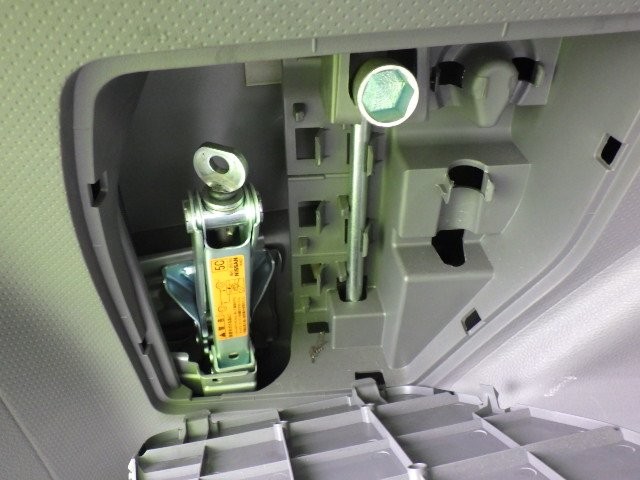 NISSAN NV150 AD 2017 Image 29