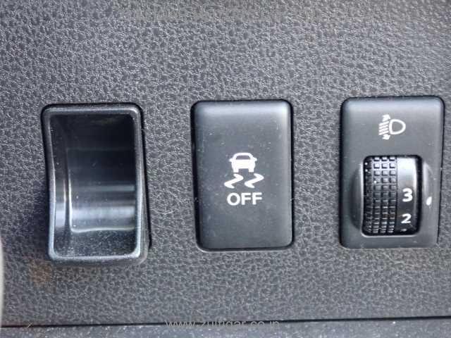 NISSAN WINGROAD S/W 2017 Image 10