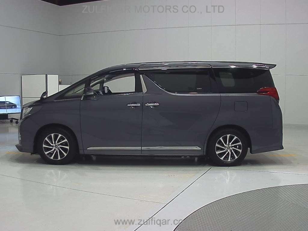 TOYOTA ALPHARD 2017 Image 4