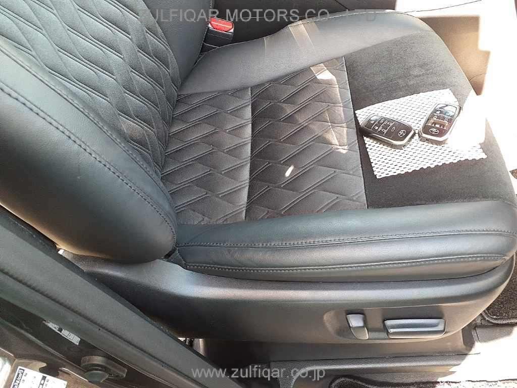 TOYOTA ALPHARD 2017 Image 8