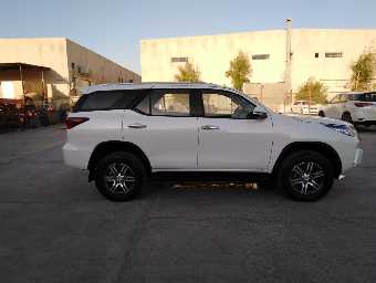 TOYOTA FORTUNER 2019 Image 5