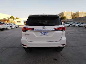 TOYOTA FORTUNER 2019 Image 8
