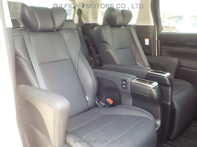 TOYOTA VELLFIRE 2019 Image 12