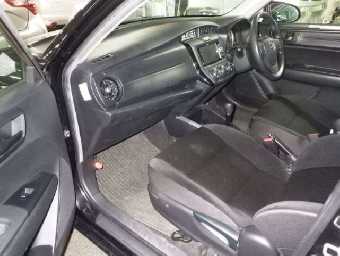 TOYOTA COROLLA AXIO 2018 Image 8