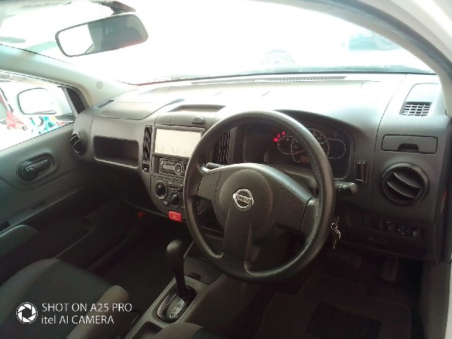 NISSAN A.D S/V 2016 Image 23