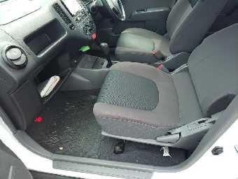 NISSAN A.D S/V 2016 Image 12