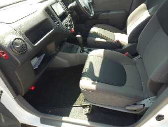 NISSAN A.D S/V 2016 Image 13