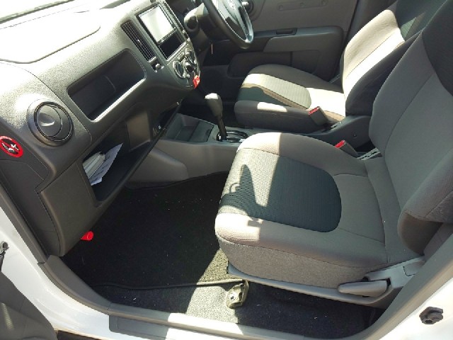 NISSAN A.D S/V 2016 Image 19