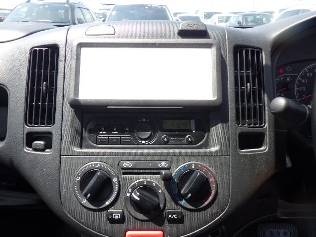 NISSAN A.D S/V 2016 Image 21