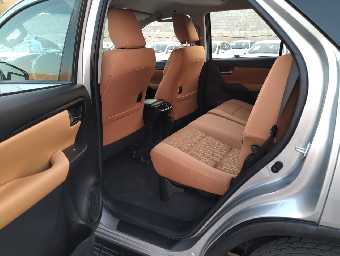 TOYOTA FORTUNER 2018 Image 10