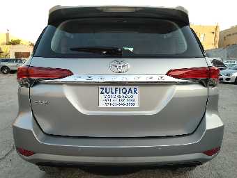 TOYOTA FORTUNER 2018 Image 5