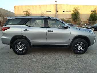 TOYOTA FORTUNER 2018 Image 7