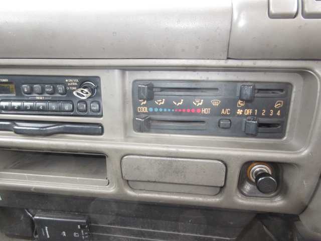 ISUZU ELF TRUCK 1996 Image 31