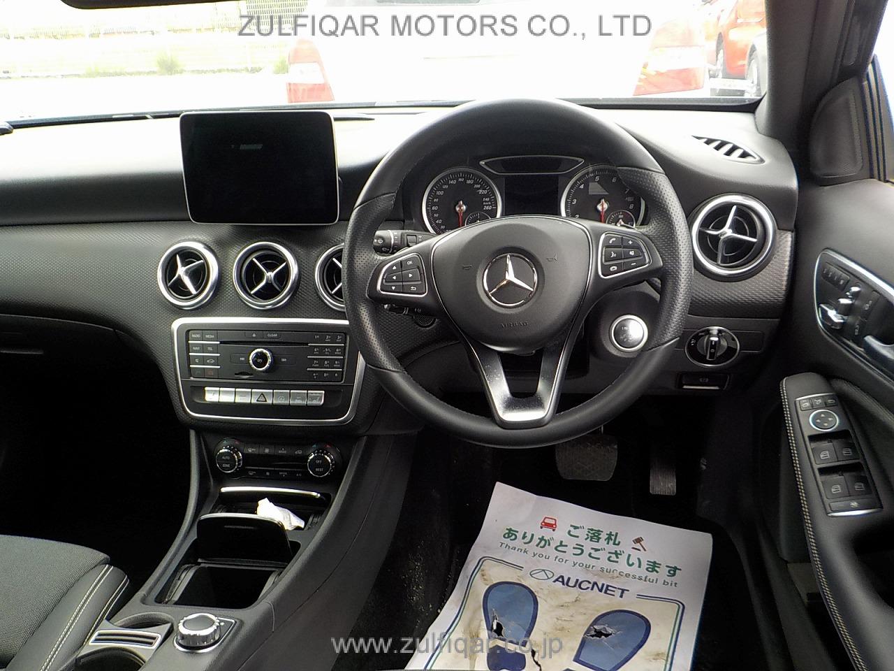 MERCEDES BENZ A CLASS 2017 Image 12