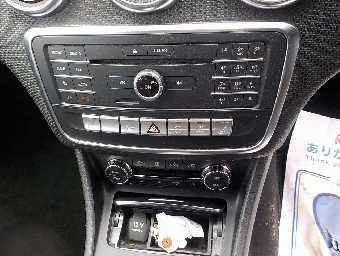 MERCEDES BENZ A CLASS 2017 Image 14