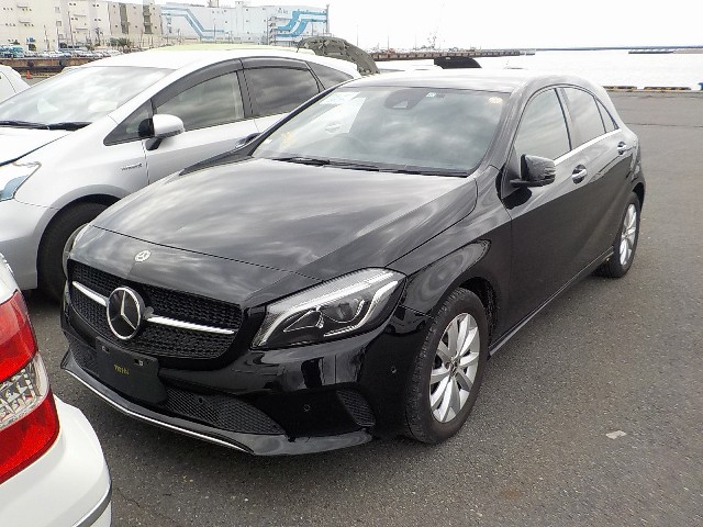MERCEDES BENZ A CLASS 2017 Image 26