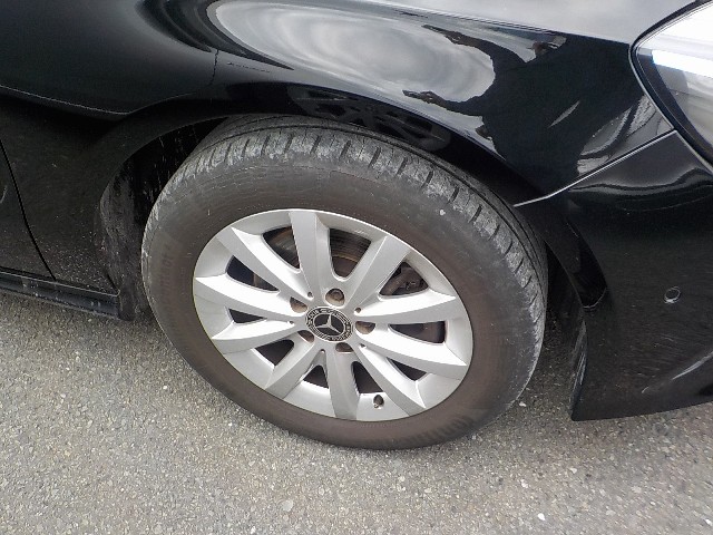 MERCEDES BENZ A CLASS 2017 Image 29