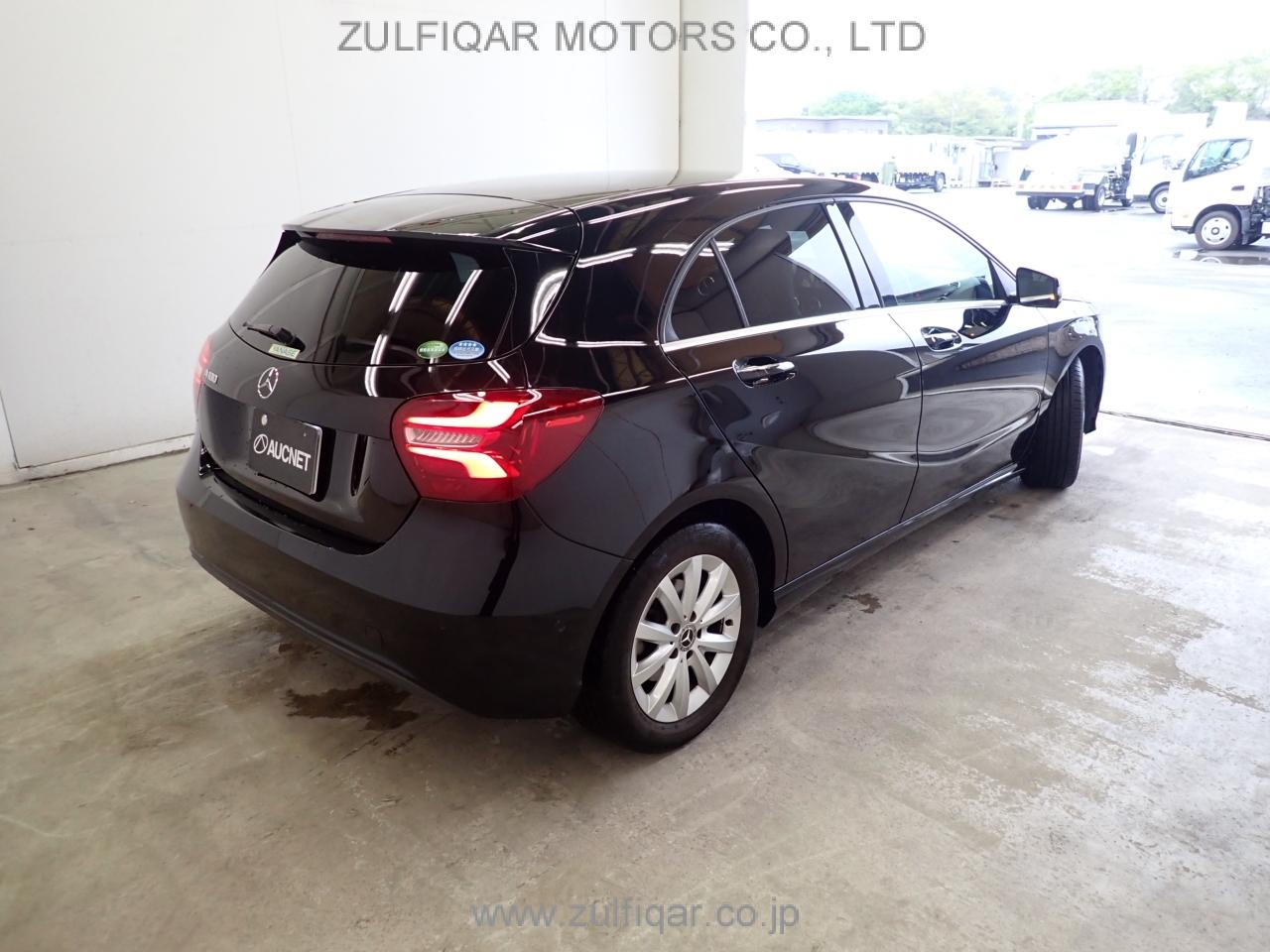 MERCEDES BENZ A CLASS 2017 Image 4