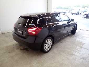 MERCEDES BENZ A CLASS 2017 Image 4