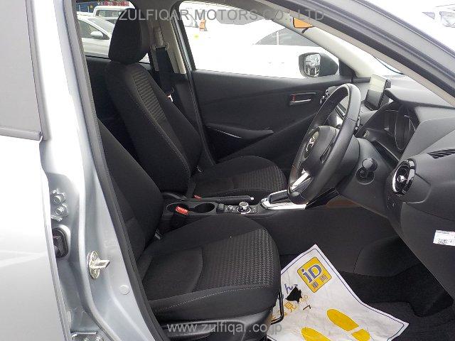 MAZDA DEMIO 2017 Image 12