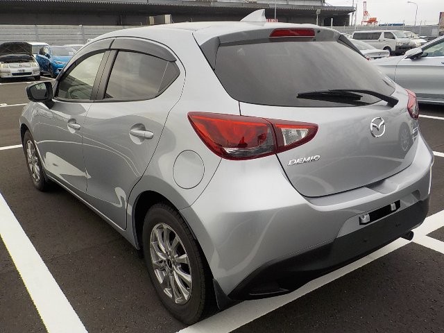 MAZDA DEMIO 2017 Image 24
