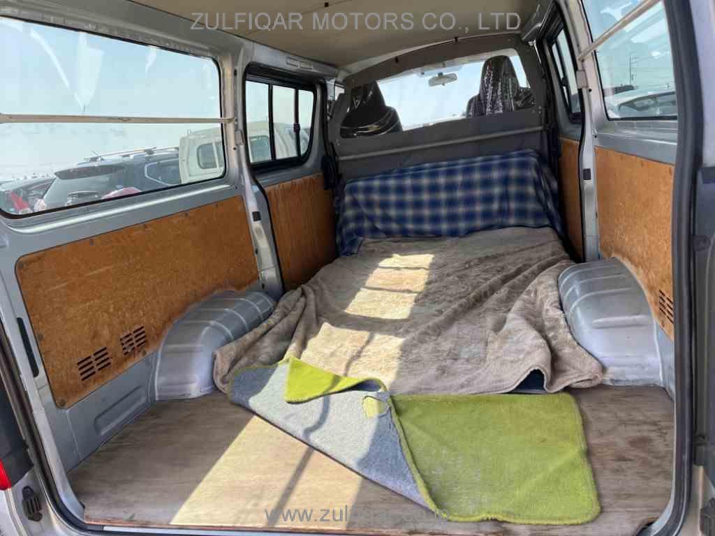 TOYOTA REGIUSACE 2012 Image 11